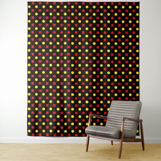 Zwart Rood Geel Stippen Design  Wandkleed (In situ)