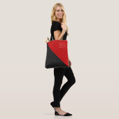 Zwart rood glitter grafisch monogram op maat tote bag (Op model)