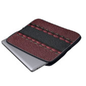 Zwart & rood leereffect laptop sleeve (Voorkant onderkant)