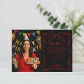 Zwart rood met de hand getekende boog foto verjaar bedankkaart (Staand voorkant)