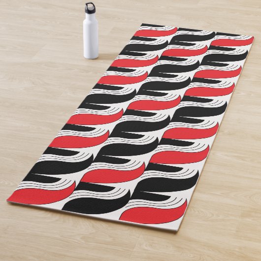Zwart rood modern geometrisch patroon yogamat (In situ)