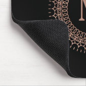 Zwart Roos Gold Elegant Initiaal monogram Muismat (Hoek)