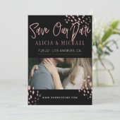 Zwart Roos Gold Faux Glitter Typografie FOTO Save The Date (Staand voorkant)