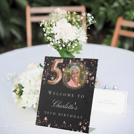 Zwart roos goud 50e foto verjaardagsfeestje welkom reclamebord met voetstuk