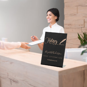 Zwart roos goud reclamebord met voetstuk