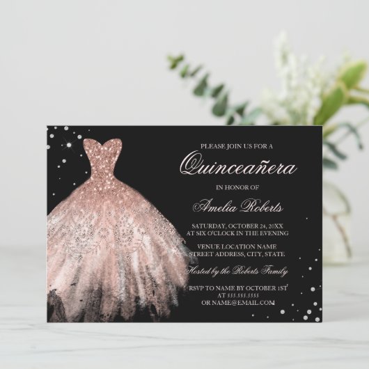 Zwart Roos Goud Sparkle Jurk Quinceanera Invite Kaart (Staand voorkant)