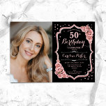 Zwart Roos Gouden Foto 50e Verjaardag Kaart<br><div class="desc">Elegante bloemenuitnodiging voor de 50e verjaardag met uw foto. Glam zwart roze ontwerp met faux glitter roos goud. Beschikt over blush roze rozen, script lettertype en confetti. Perfect voor een stijlvol volwassen feestje. Personaliseer met je eigen gegevens. Kan voor om het even welke leeftijd worden aangepast! Gedrukte Zazzle-uitnodigingen of direct...</div>