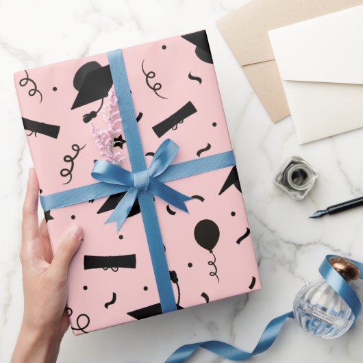 Zwart Roze Blush Graduation Cap Toss Cadeaupapier (Geschenken)