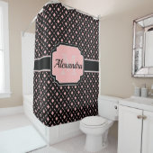 Zwart-roze geometrisch patroon douchegordijn (In situ)