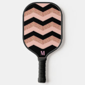 Zwart Roze Glitter Zigzag Patroon Modern Monogram Pickleball Paddle (Achterkant)