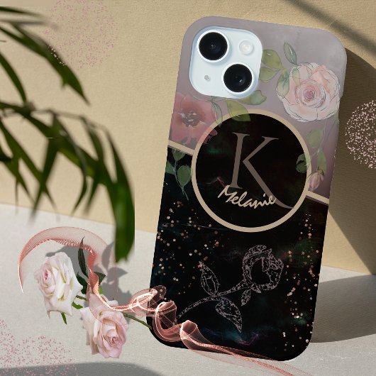 Zwart Roze Grijs Bloemen Monogram Telefoon Case iPhone 15 Case