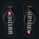 Zwart/roze hartbriden teenslippers<br><div class="desc">Fun,  aangepast roze en zwarte bruidbruiloft teenslippers.</div>