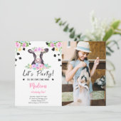 Zwart & Roze Koe Verjaardagsfoto Uitnodiging (Staand voorkant)