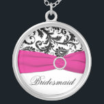 Zwart, Roze, Witte Damask Bridesmaid Pendant Zilver Vergulden Ketting<br><div class="desc">Dit stijlvolle zwarte en witte domme Bridesmaid ketting met een faux fuchsia ribbon en juwelen zou een speciaal memento zijn voor alle dames in je trouwfeest. Verander het woord "Bridesmaid" in hun naam, of in wat je maar wilt. E-mail niteowlstudio@gmail.com als u om het even welke hulp nodig hebt die...</div>