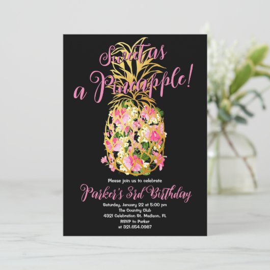 Zwart Roze Zoet Een Ananas Verjaardagsfeest Kaart (Staand voorkant)