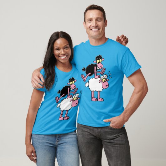 Zwart schaap en schaap t-shirt (Unisex)