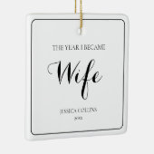 Zwart Script Eenvoudig Elegante Eerste Kerstvrouw Keramisch Ornament (Rechts)