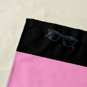 Zwart silhouet op roze romantisch paar wijn strandlaken (In situ)