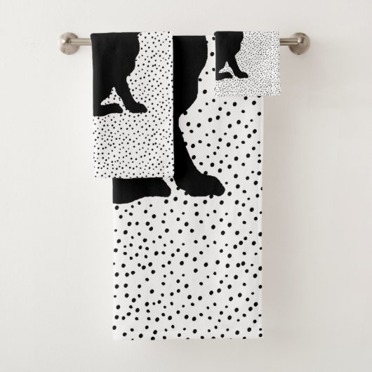 Zwart Silhouet Zittend Konijn op Polka Dots Bad Handdoek (Insitu)