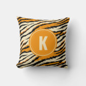 Zwart Sinaasappel Tiger Stripes Patroon Monogram Kussen (Voorkant)