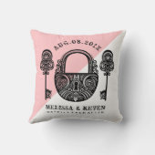 Zwart slot en sleutels skelet naar bruiloft ontwe kussen (Achterkant)