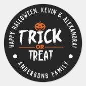 Zwart stijlvolle halloween "Trick or treat" afdruk Ronde Sticker (Voorkant)
