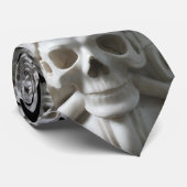 Zwart Stropdas met perforerende schedels en Botten (Opgerold)