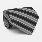 Zwart stropdas met zilverhoudende metalen strepen (Opgerold)
