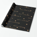 Zwart & Tan Merry Christmas Star Gift Wrap Cadeaupapier<br><div class="desc">Een zwart gekleurde achtergrond samen met Tan-Gouden sterren in middelgrote en kleinere maten verspreid over een patroon met tekst van Merry Christmas overal geschreven. Pas dit aan of koop het object zoals het is.</div>