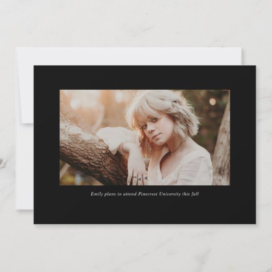 Zwart Trendy Serif Twee foto's Afstuderen Aankondiging (Achterkant)