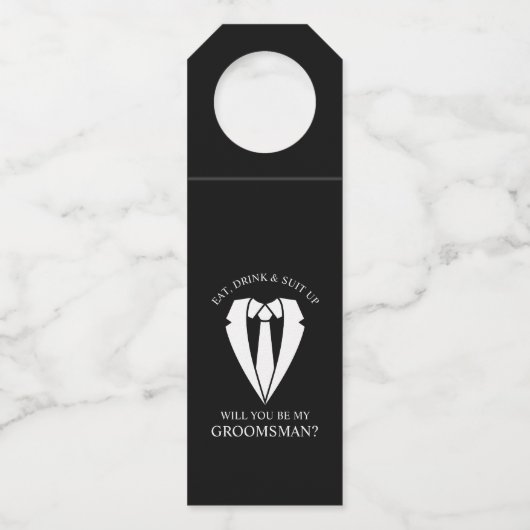 Zwart Trouwpak en Stropdas Groomsman Voorstel Flessenhanger (Voorkant)
