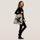 Zwart veelhoekig papier crossbody tas (Op model)