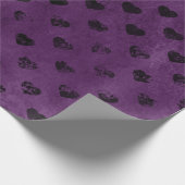 Zwart vervormd hart op Paars Cadeaupapier (Hoek)