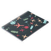 Zwart vliegtuig en luchtvaartpatroon notitieboek (Linkerzijde)