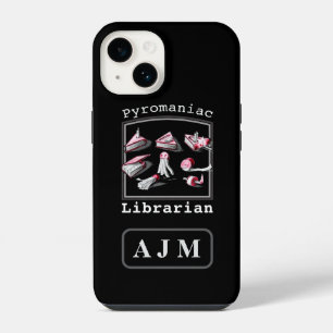 Zwart Voeg Initialen Pyromaniac Librarian Sketched iPhone 14 Hoesje