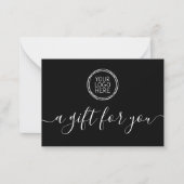 Zwart voeg uw Logo minimalistische cadeaubon toe Notitiekaartje (Voorkant)