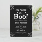 Zwart vond ze haar Boo Halloween Vrijgezellenfeest Kaart (Staand voorkant)