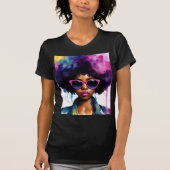 Zwart Vrouw Afro Haar en Zonnebril Regenboog Kunst T-shirt (Voorkant)