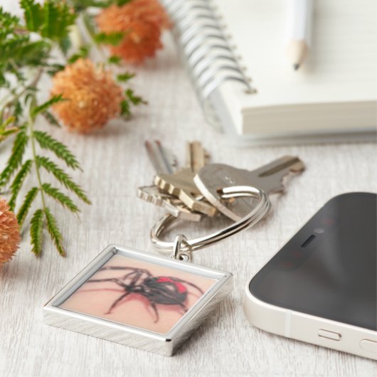 ZWART WIDOW SLEUTELHANGER (Zijkant)