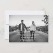 Zwart-wit 2 foto's QR Code RSVP bruiloft Kaart (Voorkant)