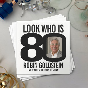 Zwart-wit 80ste verjaardag foto kijken wie is servet