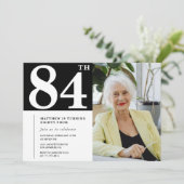Zwart-wit 84ste verjaardag Uitnodigingen Foto (Staand voorkant)