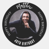Zwart wit aangepaste foto man man verjaardag ronde sticker (Voorkant)