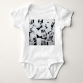 Zwart wit, abstract geschilderd canvas. romper (Voorkant)