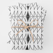 Zwart wit Abstracte lijnen vormen Quirky Pattern Inpakpapier Vel (In situ)