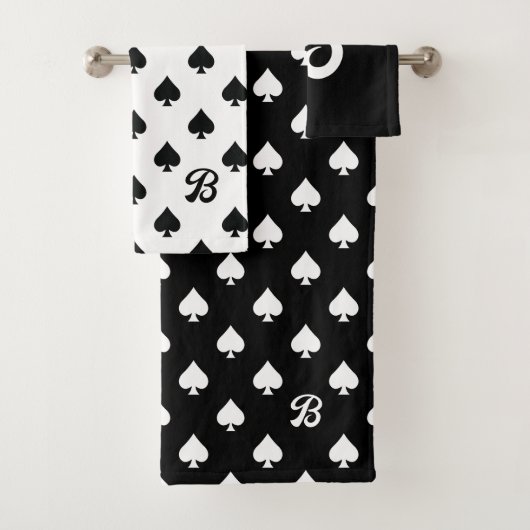 Zwart-wit Ace van Schoppen Patroon Monogram Bad Handdoek (Insitu)