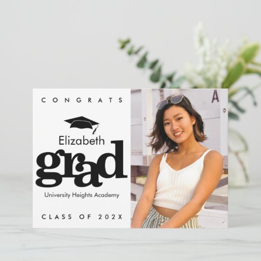 Zwart wit afstuderen, vetgedrukt modern pet aankondiging (Staand voorkant)