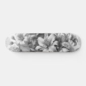 Zwart & Wit Antiek Bloemen Perfectie Persoonlijk Skateboard (Horizontaal)