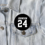 Zwart-wit Atleet Naam Jersey Nummer Ronde Button 7,6 Cm<br><div class="desc">Vrolijk op je favoriete sportteam, football speler of show gewoon je schooltrots met een aangepaste gepersonaliseerde spirit knop! Voeg je schoolnaam toe of personaliseer met de naam van een speler en een jersey-nummer. Perfect voor football, basketbal, honkbal en voetbalwedstrijden! Creëer custom pinnen voor het hele team, cheerleaders, ouders en broers...</div>
