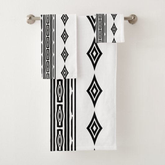 Zwart-wit Aztec Tribal Striped Patroon Bad Handdoek (Insitu)